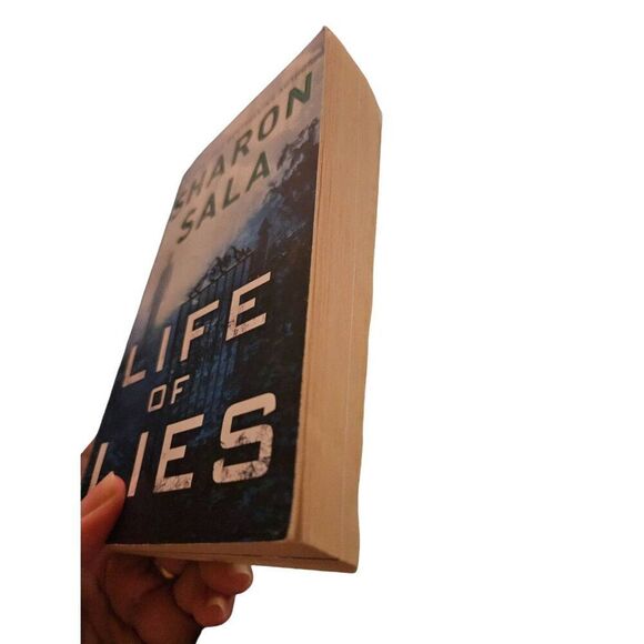 Life of lies by Sharon Sala mira books isbn 9780778330356 - Picture 5 of 5